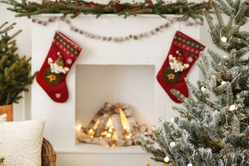 Deck the Halls and Walls: Creative Ideas for Displaying Artificial Christmas Wreaths Indoors